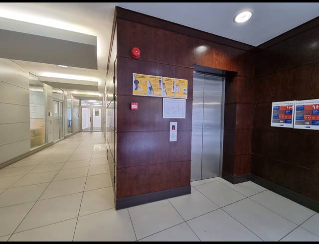 105M² OFFICE RENTED IN CENTURY CITY